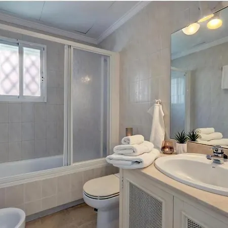 Apartment Aloha Gardens In Puerto Banus