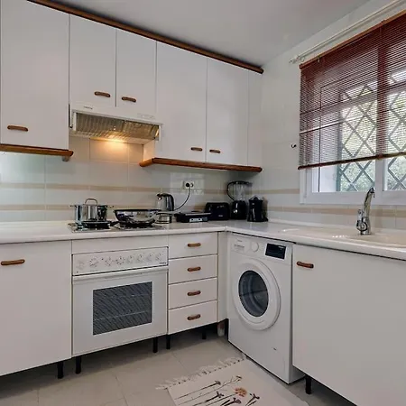 Apartment Aloha Gardens In Puerto Banus