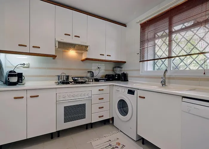 Apartment Aloha Gardens In Puerto Banus