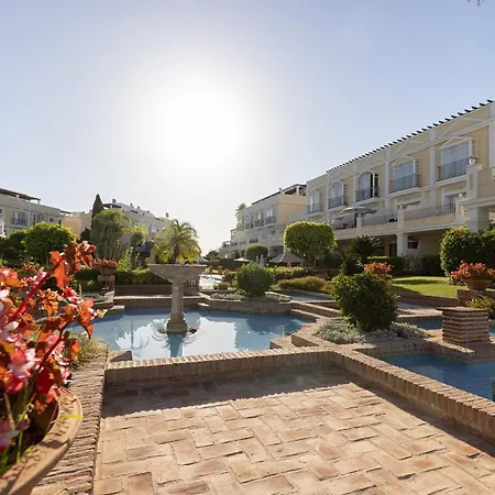 Aloha Gardens In Puerto Banus Марбелья
