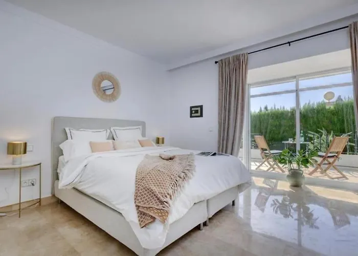 Aloha Gardens In Puerto Banus Апартаменты