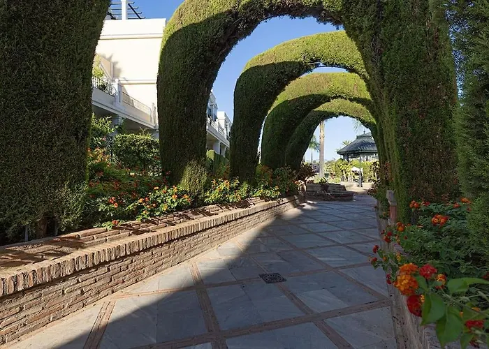 Aloha Gardens In Puerto Banus Апартаменты Марбелья